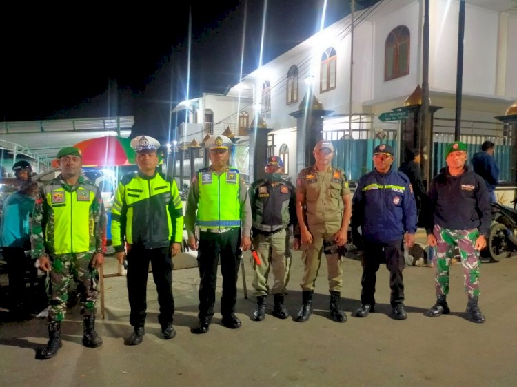 Polres Manggarai : Rutin Laksanakan Patroli TNI-Polri dan Pengamanan Masjid yang melaksanakan Sholat Tarawih di Ruteng