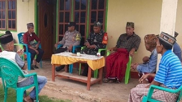 Bhabinkamtibmas Ajak Warga Desa Popo Bersama-sama Jaga Kamtibmas dan Cegah Tindak Pidana Perdagangan Orang
