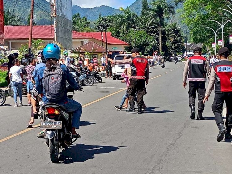 Satuan Samapta Polres Manggarai Laksanakan Patroli Dialogis untuk Peningkatan Kamtibmas di Kota Ruteng