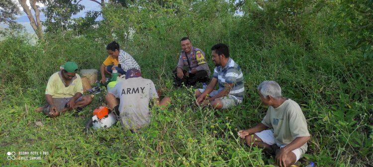 Bripka Adrianus G Suman Himbau Warga Wae Ri'i Waspadai Tindak Pidana Perdagangan Orang, Bahaya Gigitan HPR, dan Ancaman Bencana Alam