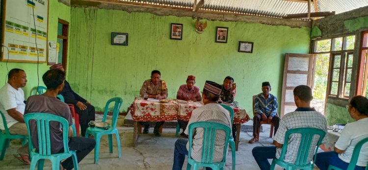 Bhabinkamtibmas Mediasi Penyelesaian Masalah Tanah di Desa Bajak, Manggarai