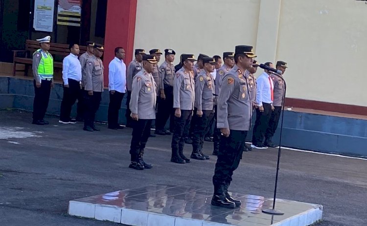 Apel Mingguan Polres Manggarai: Kapolres Mendorong Makna Tugas dan Evaluasi Pelaksanaan Tugas.