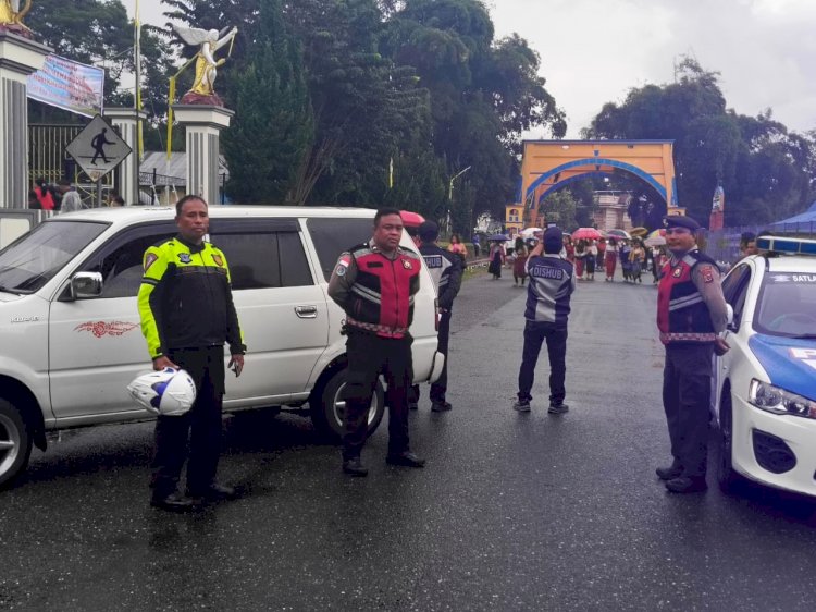 Polres Manggarai Kerahkan Personil Pengamanan Prosesi Sakramen Maha Kudus