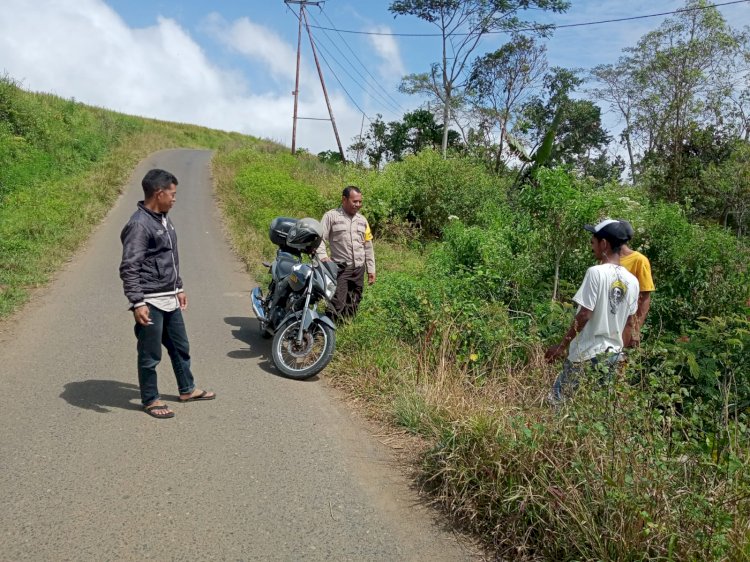 Bhabinkamtibmas Bripka Fransiskus X. N. Janggur Laksanakan Patroli dan Sambangi Warga di Desa Cumbi