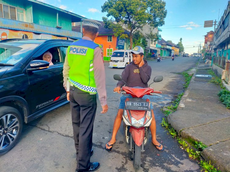 Sat Lantas Polres Manggarai Lakukan Apel Pagi dan Pengamanan Lalu Lintas di Ruteng