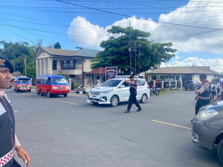 Satuan Samapta Polres Manggarai Lakukan Patroli Dialogis dan Himbauan Kamtibmas di Kota Ruteng