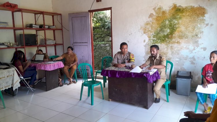 Aipda Kornelius Jemarus Lakukan Kegiatan Pencegahan TPPO, HPR, dan Kenakalan Remaja di Desa Dimpong