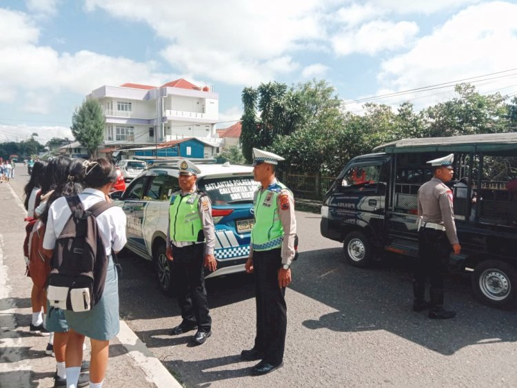 Minimalisir Pelanggaran dan Laka Lantas, Satuan Lalu Lintas Polres Manggarai Laksanakan Patroli KRYD, Pamturlalin, dan Himbauan Kamseltibcar Lantas