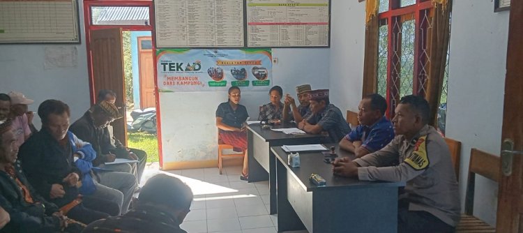 Bhabinkamtibmas Kecamatan Ruteng, AIPDA Arkadius M. Arno berikan Himbauan Kamtibmas pada  Rapat LPPD dan LKPJ Tahun 2023 di Desa Meler