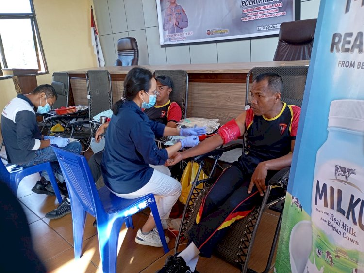 Sambut Hari Bhayangkara ke-78, Polres Manggarai Gelar Bhakti Sosial Donor Darah