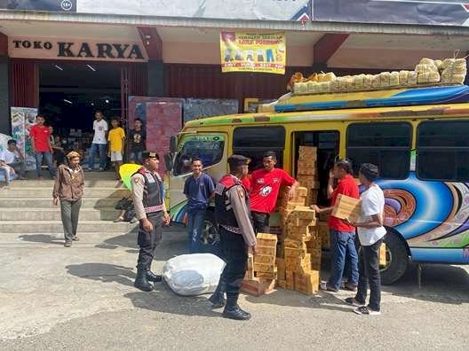 Sat. Samapta Polres Manggarai Gelar Patroli Dialogis dan Pengaturan Lalin di Kota Ruteng