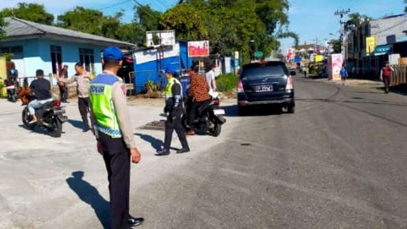 Polres Manggarai Terjunkan Personil Pengamanan dalam Kegiatan Misa Panca Windu Uskup Manokwari, Sorong Mgr. Hilarion Datus Lega