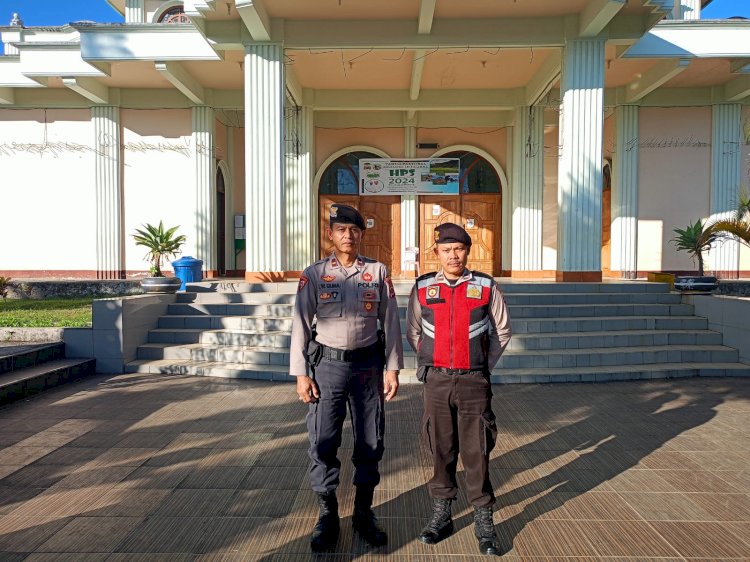 Pastikan Ibadah Minggu berlangsung aman. Personil Polres Manggarai laksanakan Pengamanan Gereja di Wilayah Hukum Polres Manggarai