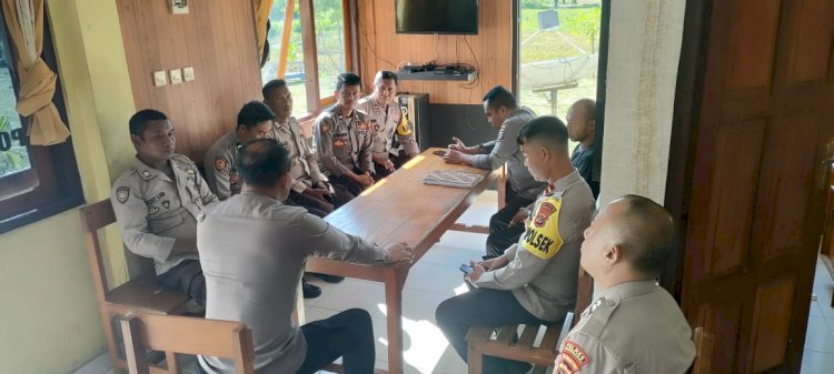 Kabag SDM Polres Manggarai Sampaikan Arahan Kepada Personel Polsek Reo