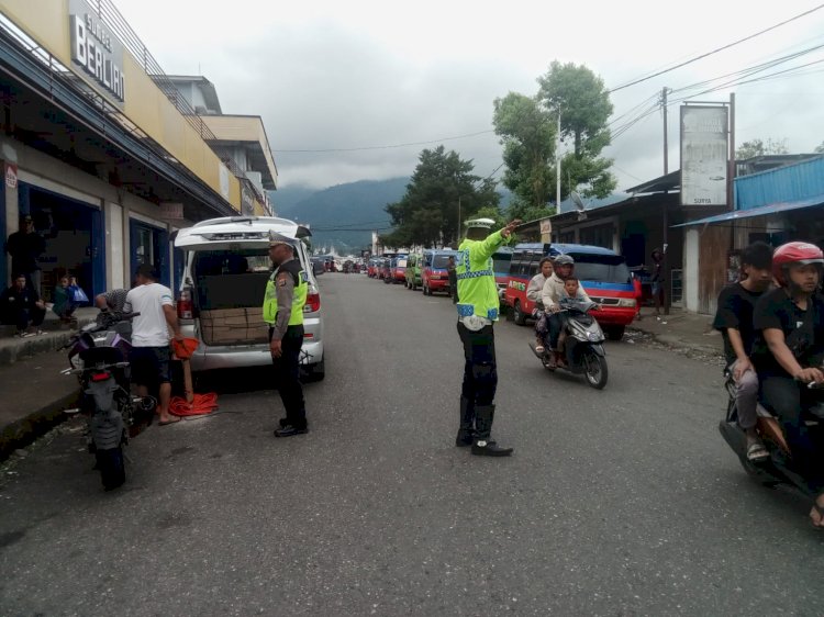 Sat. Lantas Polres Manggarai Laksanakan Patroli KRYD dan Himbauan Kamseltibcar Lantas di Kota Ruteng