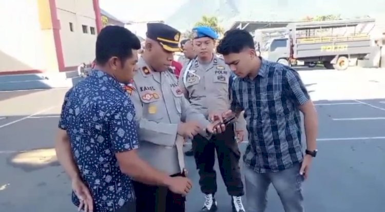 Dukung Pemberantasan Judi Online, Waka Polres Manggarai Pimpin Pengecekan HP Personil Polres Manggarai