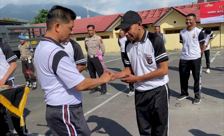 Polres Manggarai Gelar Acara Ulang Tahun Bagi Personel yang Berulang Tahun pada Bulan Juni 2024