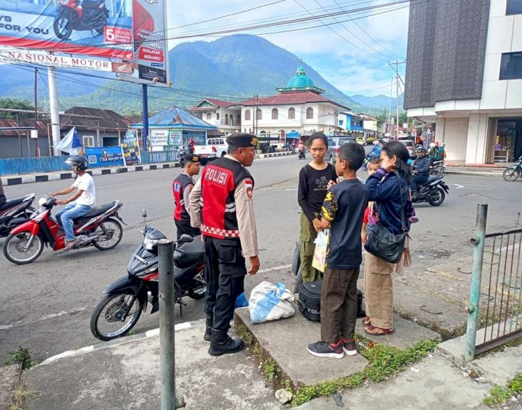 Pastikan Situasi Kamtibmas Kondusif, Sat. Samapta Polres Manggarai Laksanakan Patroli Dialogis