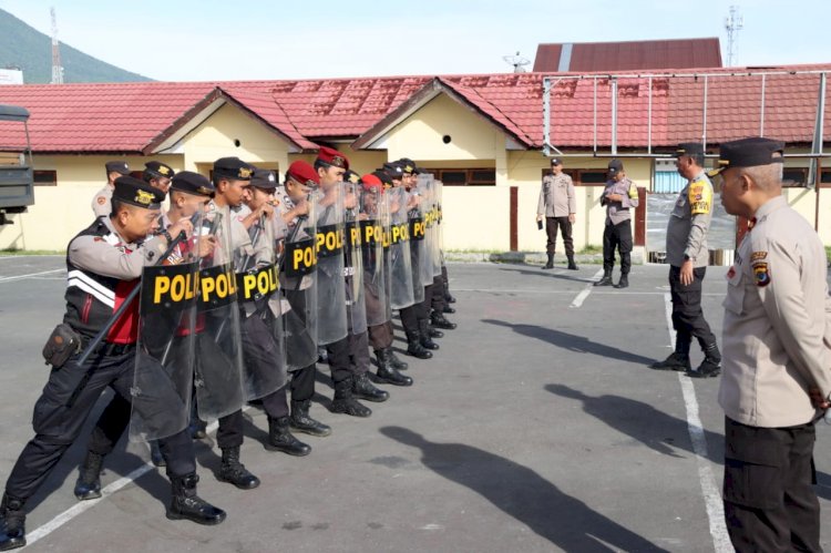 Asah Keterampilan, Polres Manggarai Laksanakan Latihan Dalmas dan Sispamkota Menghadapi Pilkada Serentak 2024