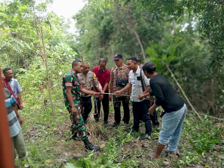 Bhabinkamtibmas dan Babinsa Mediasi Masalah Batas Tanah di Desa Satar Loung