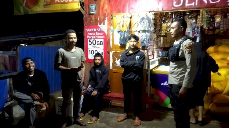 Patroli dan Penggalangan oleh Anggota Piket SPKT II Polsek Cibal Wujudkan Situasi Kamtibmas Kondusif