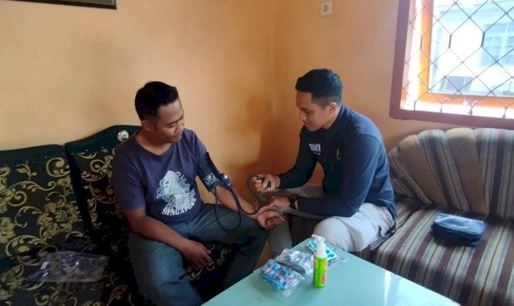 SiDokkes Polres Manggarai Laksanakan Home Visit dan Update Perkembangan Kesehatan Personil