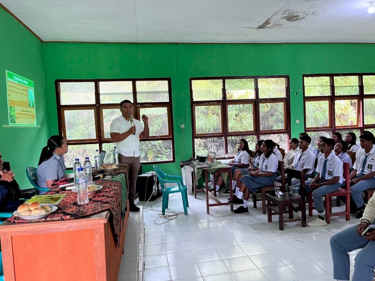 Polres Manggarai dan Dinas PPO Kabupaten Manggarai Gelar Sosialisasi Bahaya Narkoba, HIV AIDS, dan TPPO