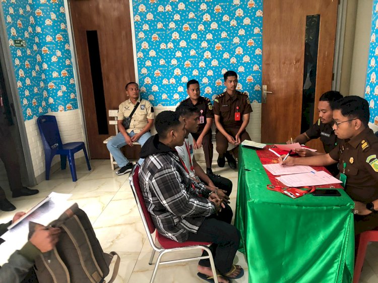 Sat Reskrim Polres Manggarai Limpahkan Berkas Perkara Kasus Pencurian ke JPU