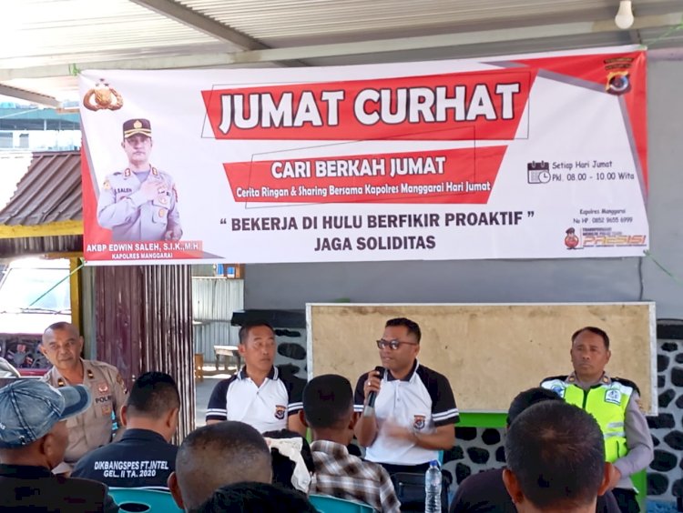 Polres Manggarai Gelar Jumat Curhat Bersama Penjaga Malam Kompleks Pertokoan Ruteng