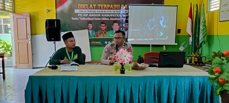 Kasat Binmas Polres Manggarai Berikan Materi Kepemimpinan di DTD KE II PC GP Ansor.