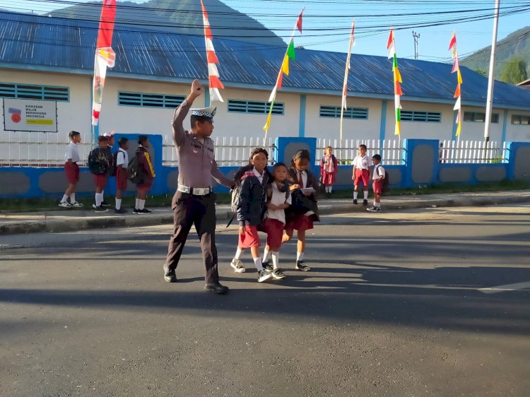 Peningkatan Keamanan dan Kelancaran Lalu Lintas di Kota Ruteng oleh Sat.Lantas Polres Manggarai