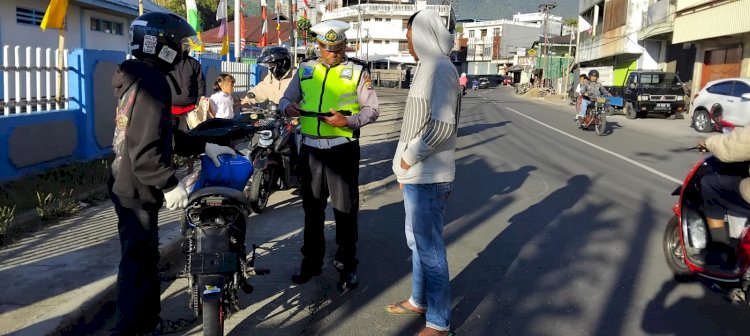 Peningkatan Keamanan dan Kelancaran Lalu Lintas di Kota Ruteng oleh Sat.Lantas Polres Manggarai