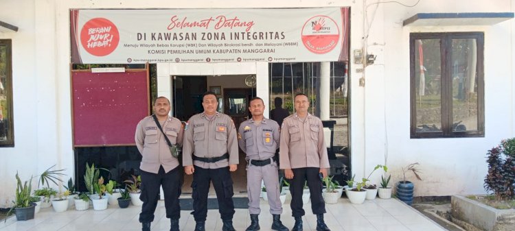 Operasi Mantap Praja 2024, Polres Manggarai Gelar Pengamanan di Kantor KPU Kabupaten Manggarai