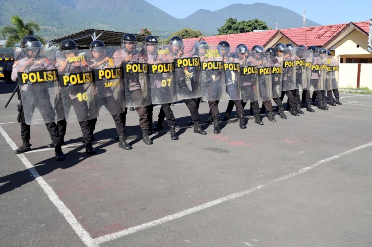 Polres Manggarai Gelar Latihan Dalmas untuk Operasi Mantap Praja 2024