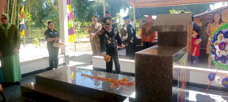 Polres Manggarai Ikuti Upacara Ziarah Rombongan dalam Rangka Peringatan HUT Kemerdekaan RI ke-79 Tahun 2024