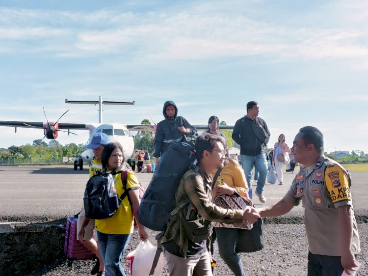 Pengamanan Penerbangan di Bandara Frans Sales Lega Ruteng oleh Pospol KP3 Udara