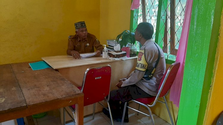 Bhabinkamtibmas di Kecamatan Reok Barat, Sosialisasi Pencegahan TPPO, HPR dan Himbauan Pilkada Damai.