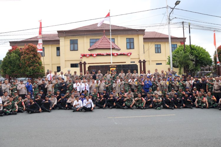 Kapolda NTT Tekankan Sinergitas dan Netralitas dalam Tatap Muka Bersama Personil TNI-POLRI di Manggarai