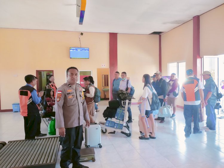 KP3 Udara : Pengamanan di Bandara Frans Sales Lega Ruteng berlangsung lancar