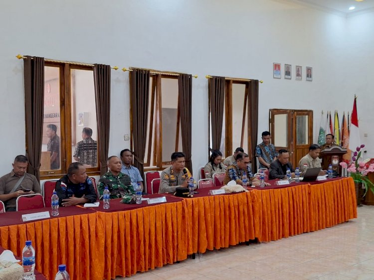 Kapolres Manggarai Hadiri Rapat Koordinasi Persiapan Pencalonan Pemilihan Bupati dan Wakil Bupati Manggarai Tahun 2024