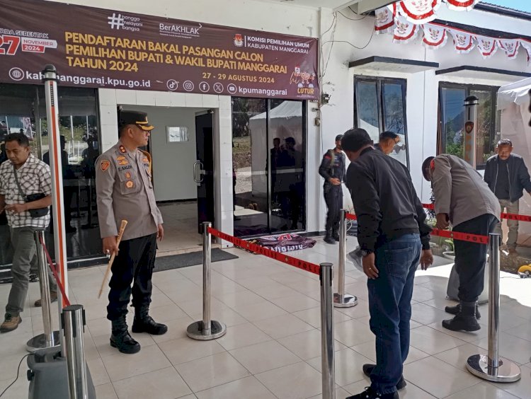 Kapolres Manggarai Tinjau Kesiapan Pengamanan Tahap Pendaftaran Pasangan Calon Bupati dan Wakil Bupati dalam Pilkada Manggarai 2024