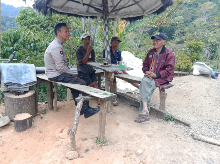 Patroli dan Penggalangan oleh Anggota Piket Polsek Cibal, Jaga Situasi Kamtibmas