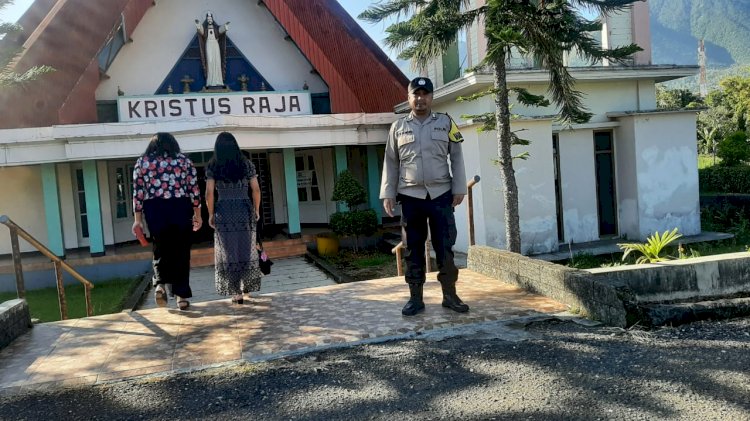 Polres Manggarai Kerahkan Personil Pengamanan Ibadah Minggu di Kota Ruteng