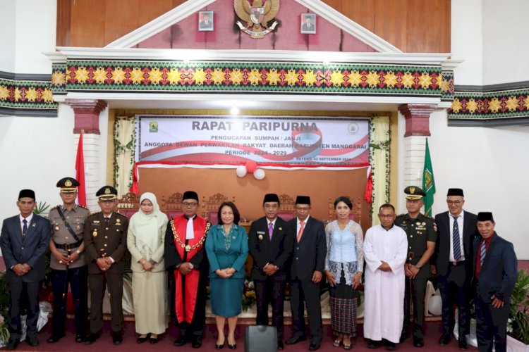 Kapolres Manggarai Hadiri Rapat Paripurna Pengambilan Sumpah Janji Anggota DPRD Kabupaten Manggarai Masa Bakti 2024-2029