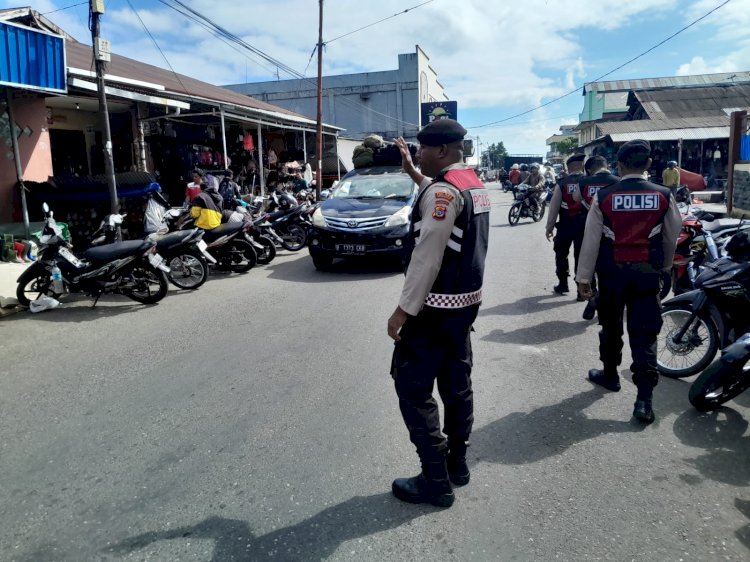 Sat. Samapta Polres Manggarai Gelar Patroli Dialogis dan Pengaturan Lalu Lintas di Ruteng