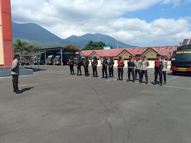 Patroli Gabungan Polres Manggarai dan Brimob Kompi 2 Yon B Pelopor Amankan Situasi Kamtibmas Jelang Pilkada Serentak 2024