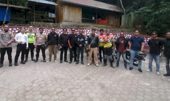 Kapolres Manggarai Gelar Bakti Sosial di Pos 1 Waelomba Menuju Destinasi Wisata Wae Rebo