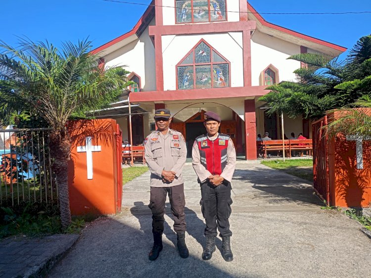 Ibadah Minggu di Kota Ruteng Berlangsung Aman dan Nyaman Berkat Kehadiran Personel Polres Manggarai