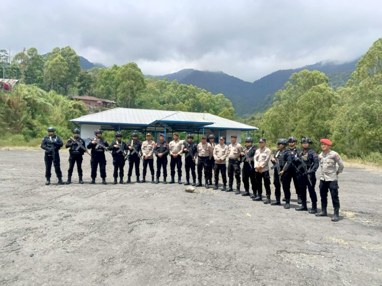 Patroli Gabungan Polres Manggarai dan Brimob Kompi 2 Yon B Pelopor Harkamtibmas Jelang Pilkada