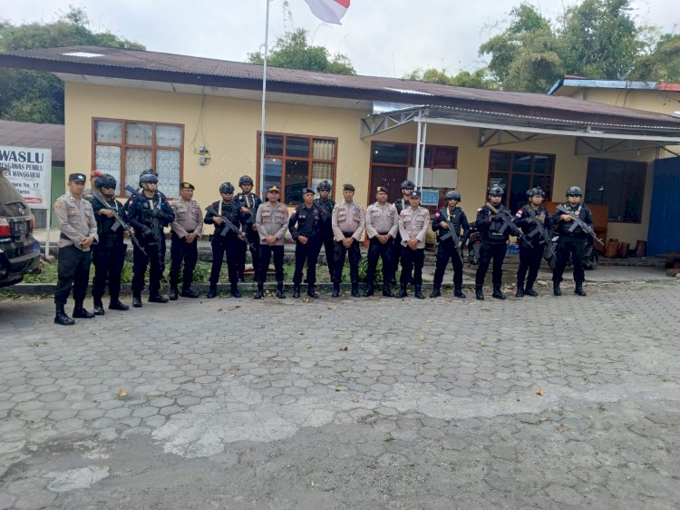 Patroli Gabungan Polres Manggarai dan Brimob Kompi 2 Yon B Pelopor Harkamtibmas Jelang Pilkada